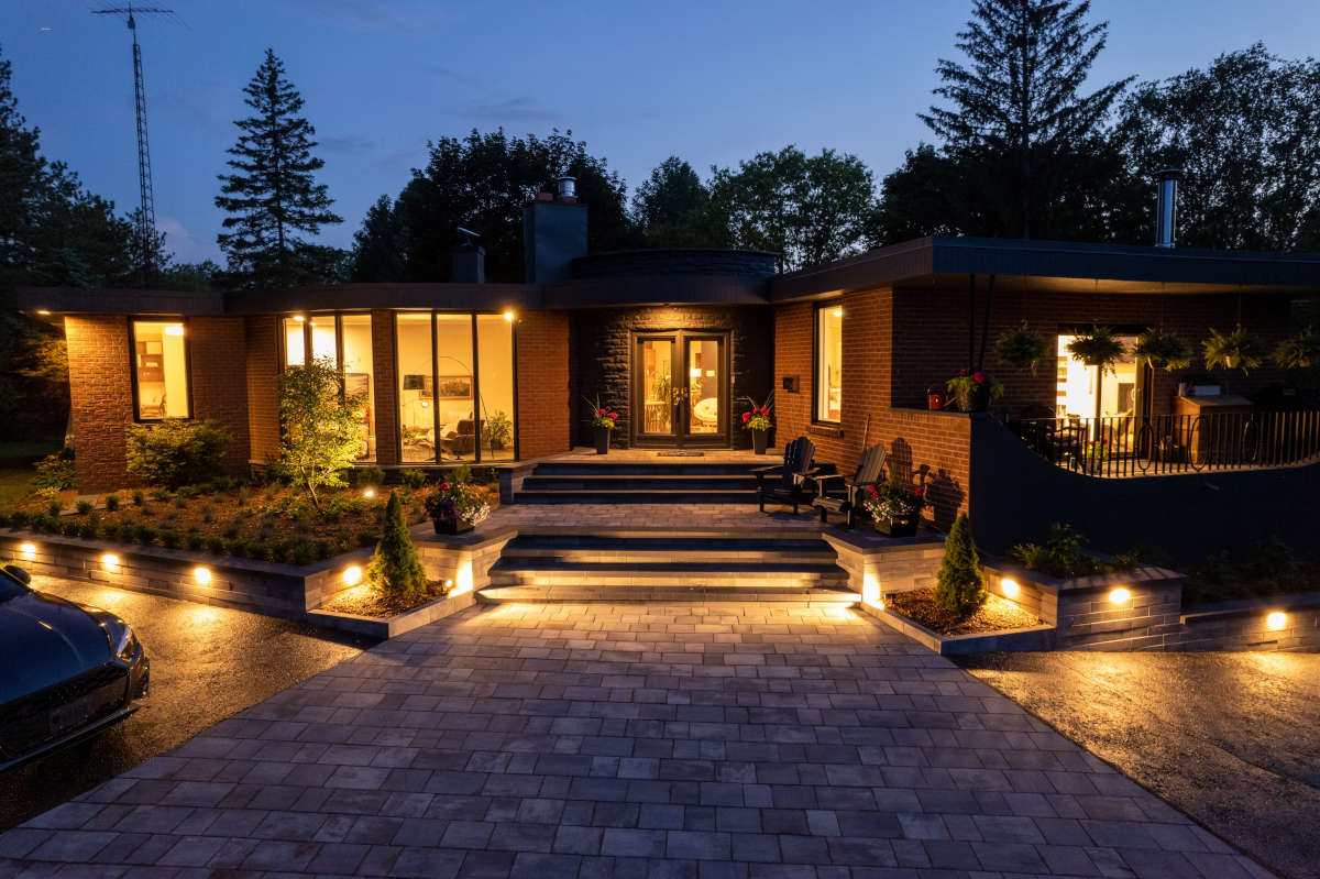 Landscape & Security Lighting Installation in Santa Clarita, CA. David Electric